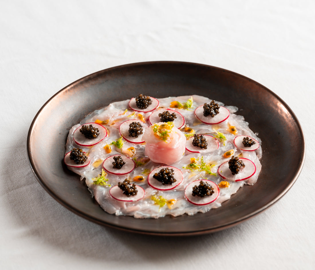 Carpaccio de bar et caviar